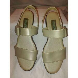Maine Woods Women's Size 6.5M Beige Pearl Strap Sandal